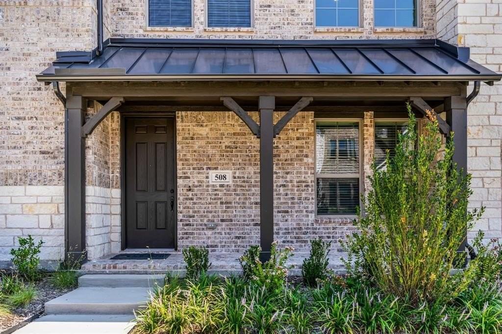 508 Parkside Dr - Photo 5 of 40