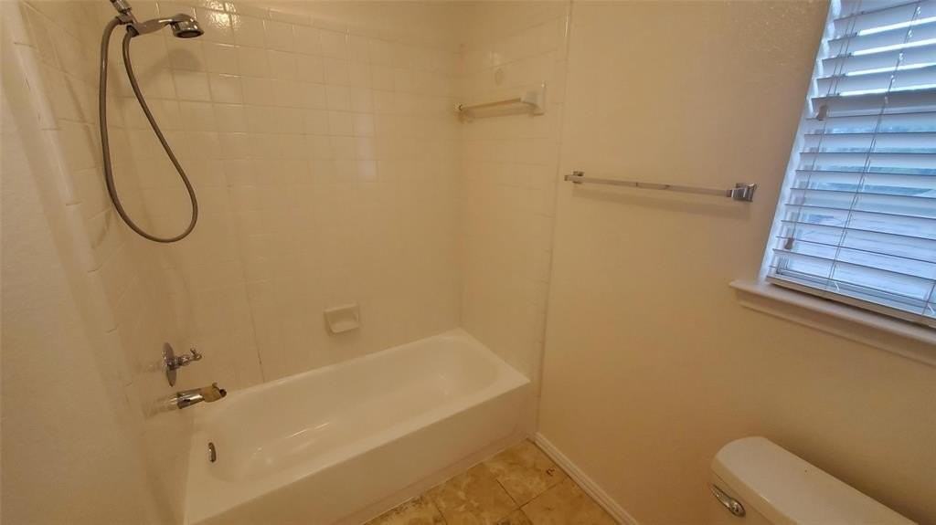 3503 Marchwood Dr - Photo 3 of 12