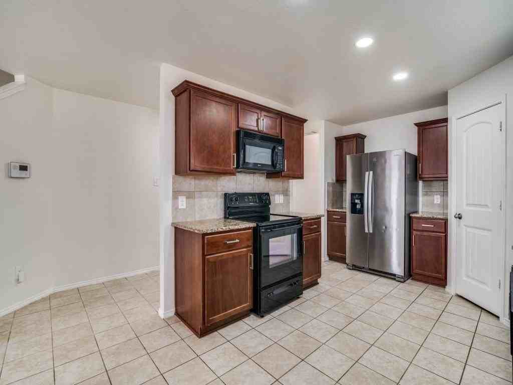 2476 French Street - Photo 7 of 25