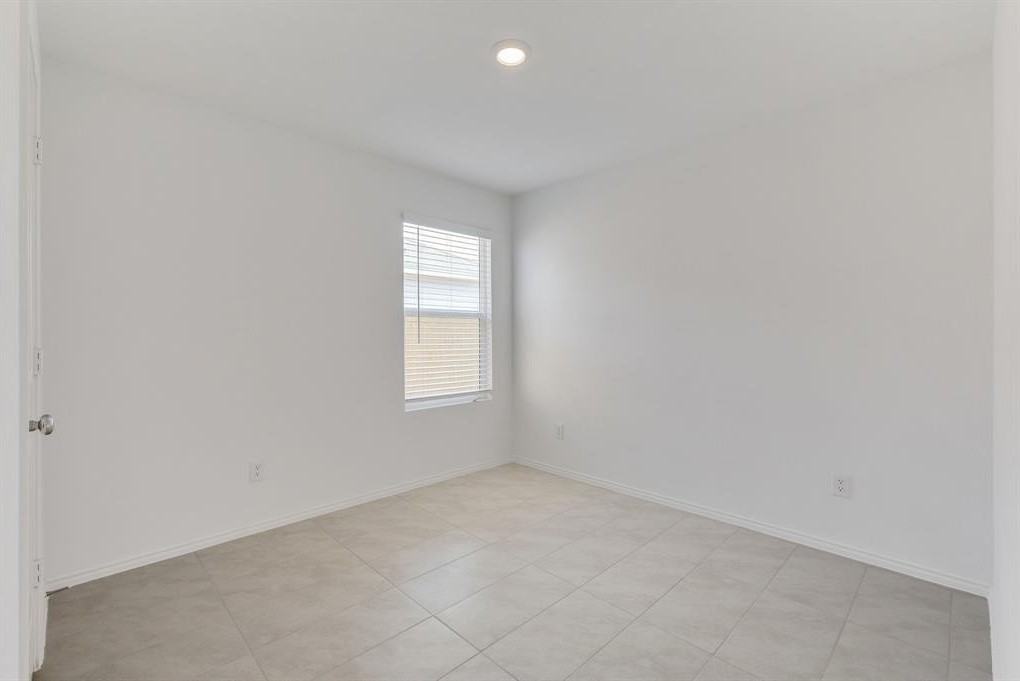 2625 Kingsman Dr - Photo 6 of 21