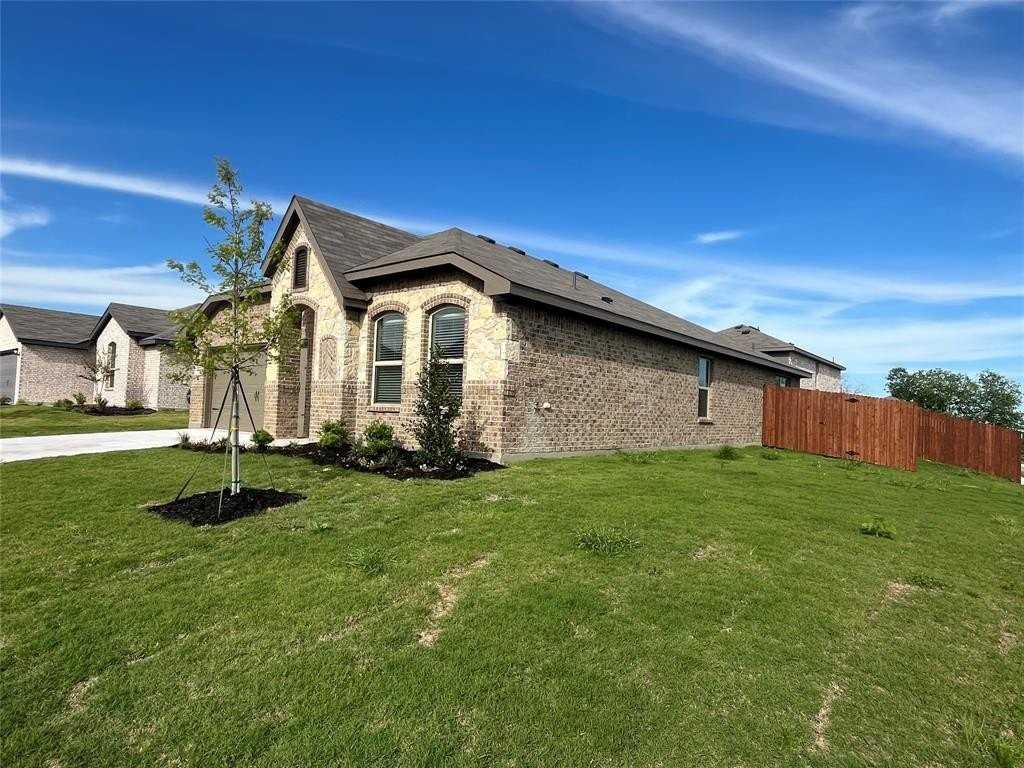 5800 Utopia Drive - Photo 2 of 26