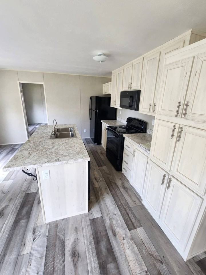 14142 Lorraine Rd #38 - Photo 5 of 12