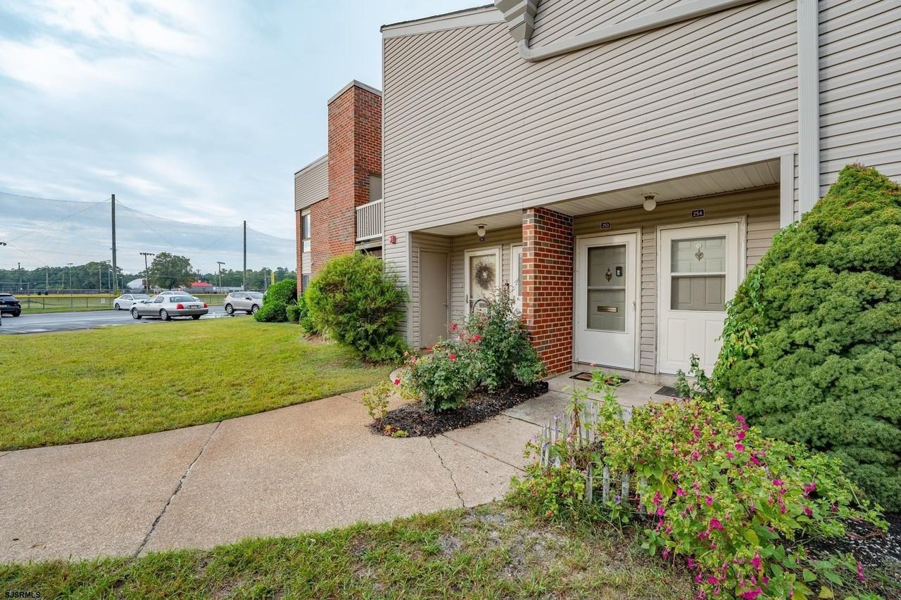 254 Vail Ct - Photo 2 of 22