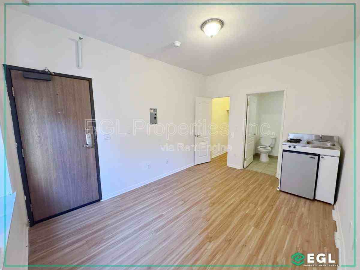 445 South Western Avenue #214 - Photo 6 of 10