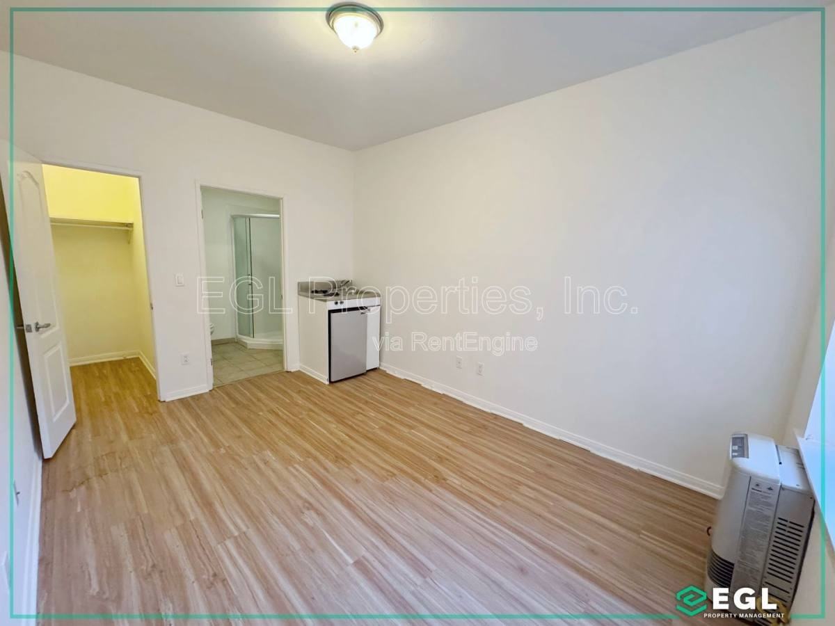 445 South Western Avenue #214 - Photo 7 of 10