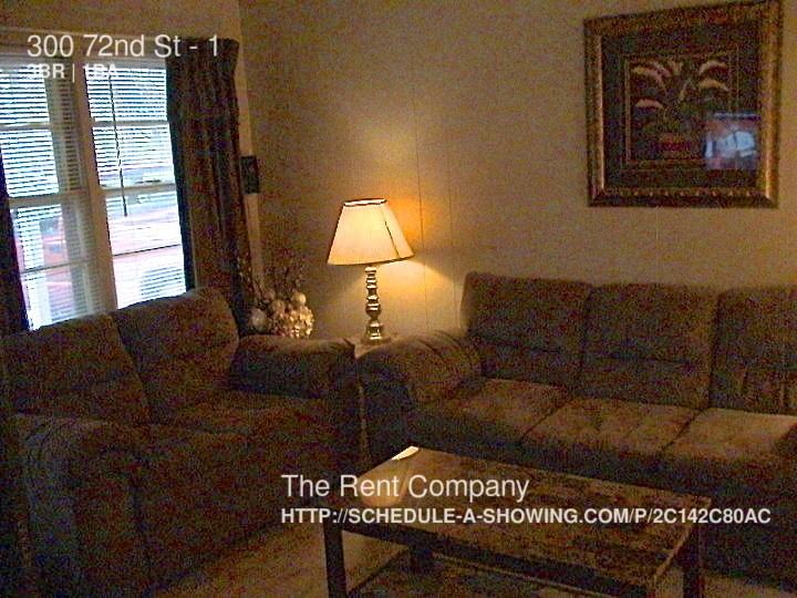 300 S 72 St #1 - Photo 3 of 8