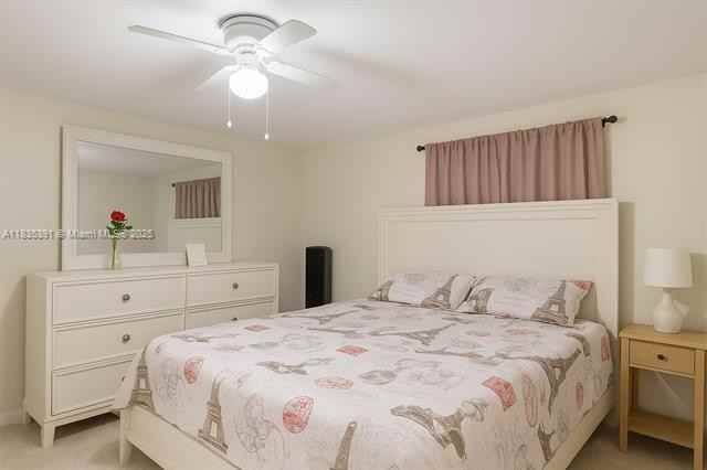 3925 Southwest 88th Place - Photo 2 of 7