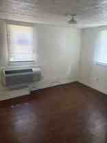 427 Laurel St #C - Photo 1 of 1