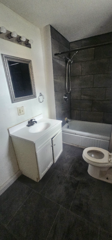 2011 P St - Photo 3 of 7