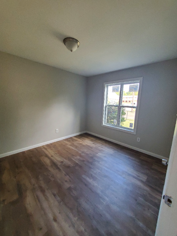 605 E Mclemore Ave #5 - Photo 3 of 8