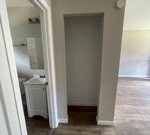 605 E Mclemore Ave #5 - Photo 7 of 8