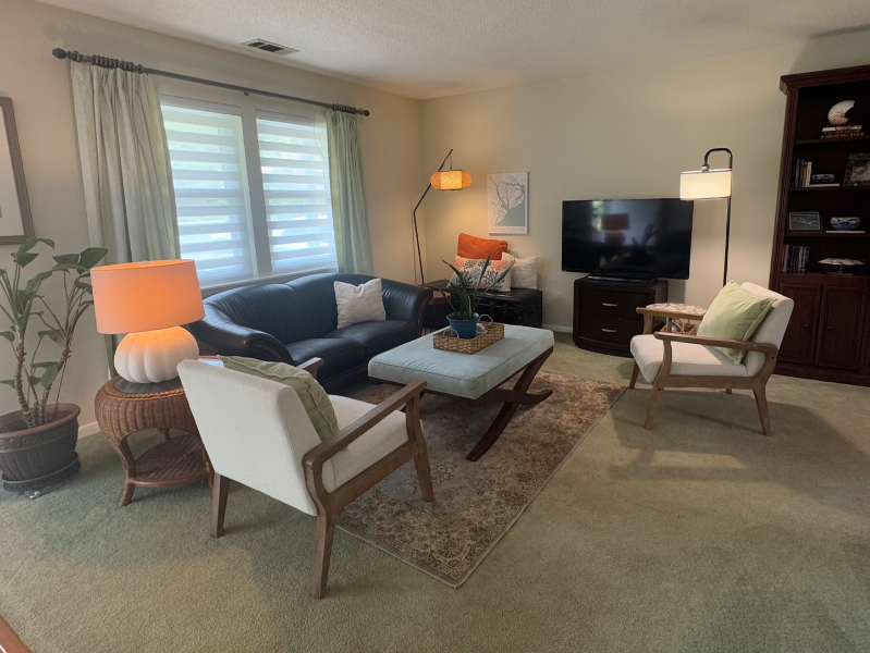 620 Broad River Dr - Photo 3 of 16