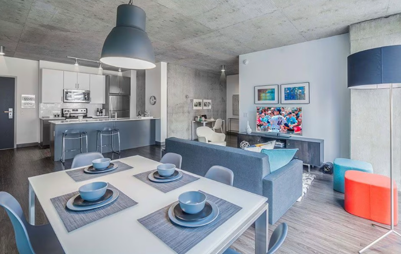 200 W Washington St - Photo 2 of 9