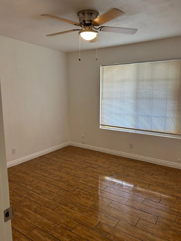 41 White Ln - Photo 3 of 12