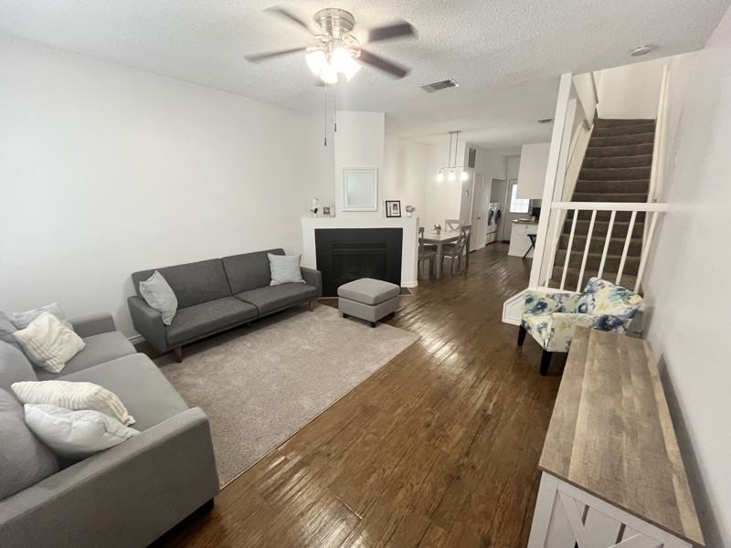 1812 Garys Park - Photo 2 of 13