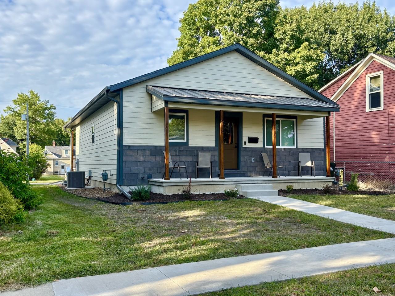 918 E Bloomington St #NA - Photo 2 of 31