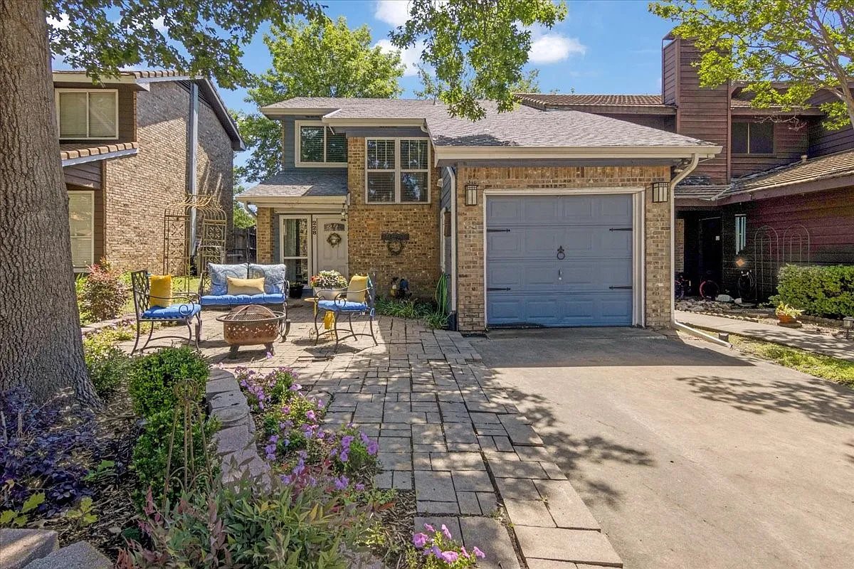 228 Mccarley Pl - Photo 2 of 18