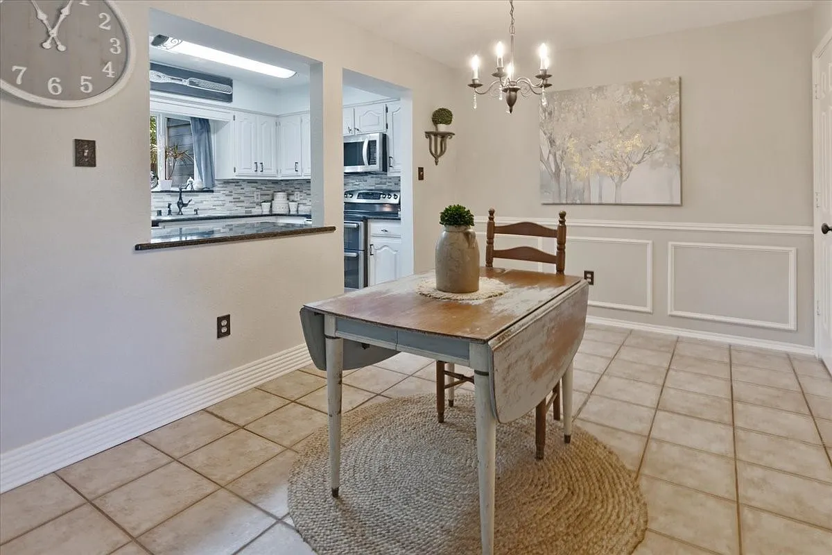 228 Mccarley Pl - Photo 3 of 18