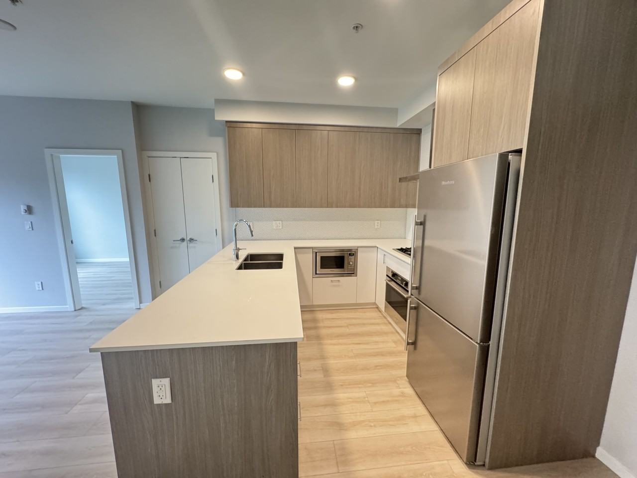 6283 Kingsway #222 - Photo 3 of 19