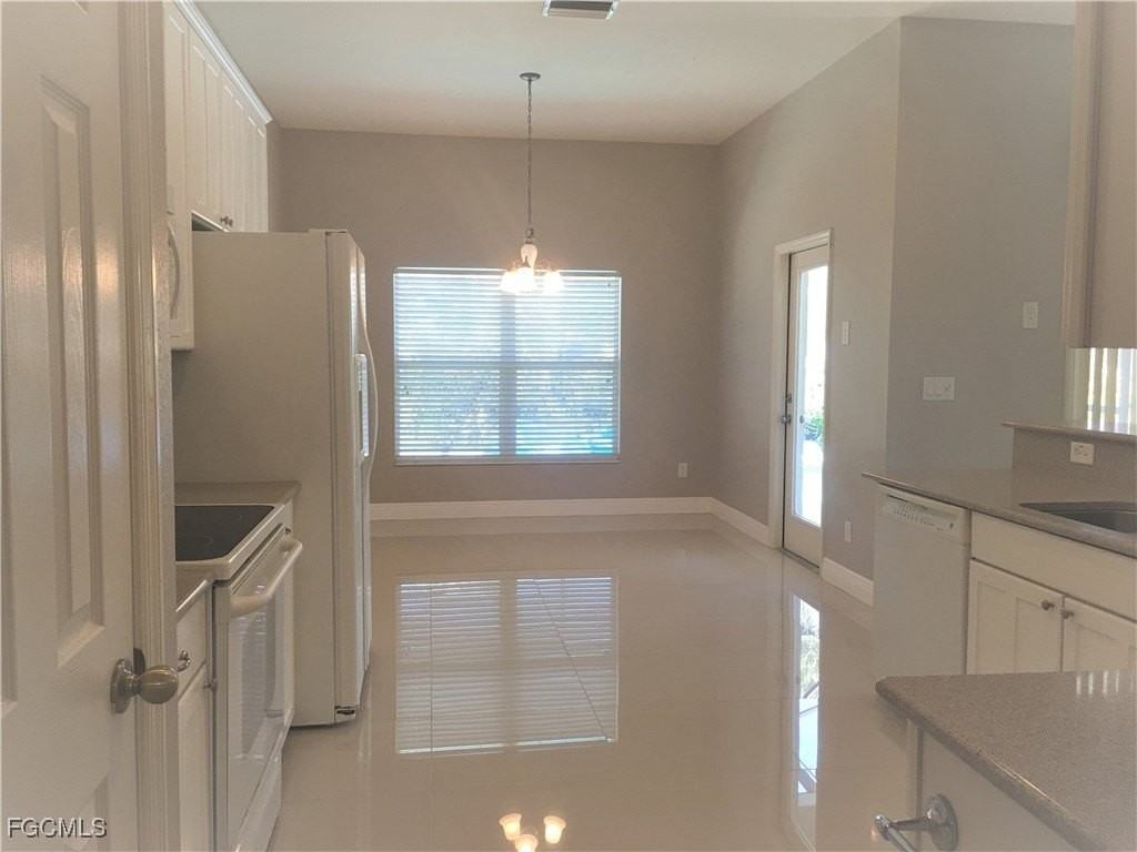 9019 Gladiolus Preserve Cir - Photo 4 of 14