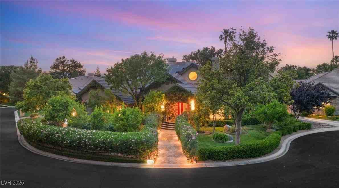 3004 Astoria Pines Cir - Photo 4 of 50