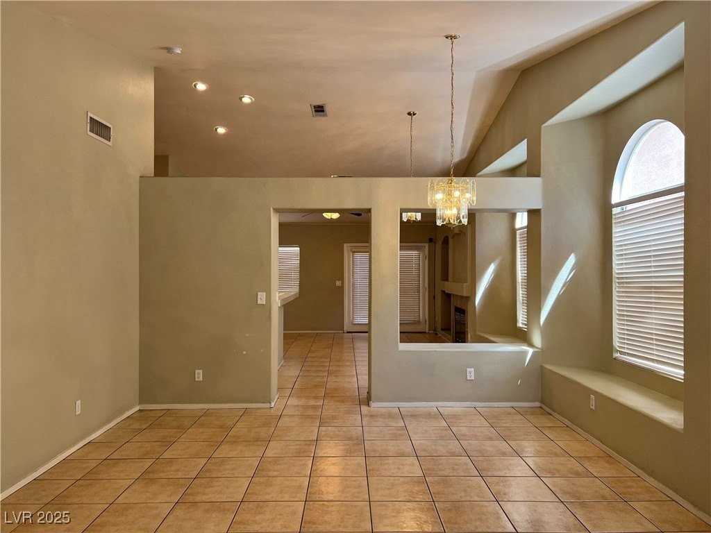 9824 Double Rock Dr - Photo 5 of 23