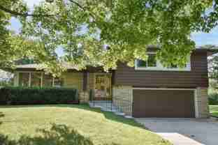 8601 N Manor Ln - Photo 1 of 1