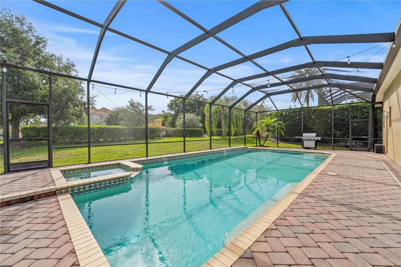 344 Chadwick Dr - Photo 6 of 50