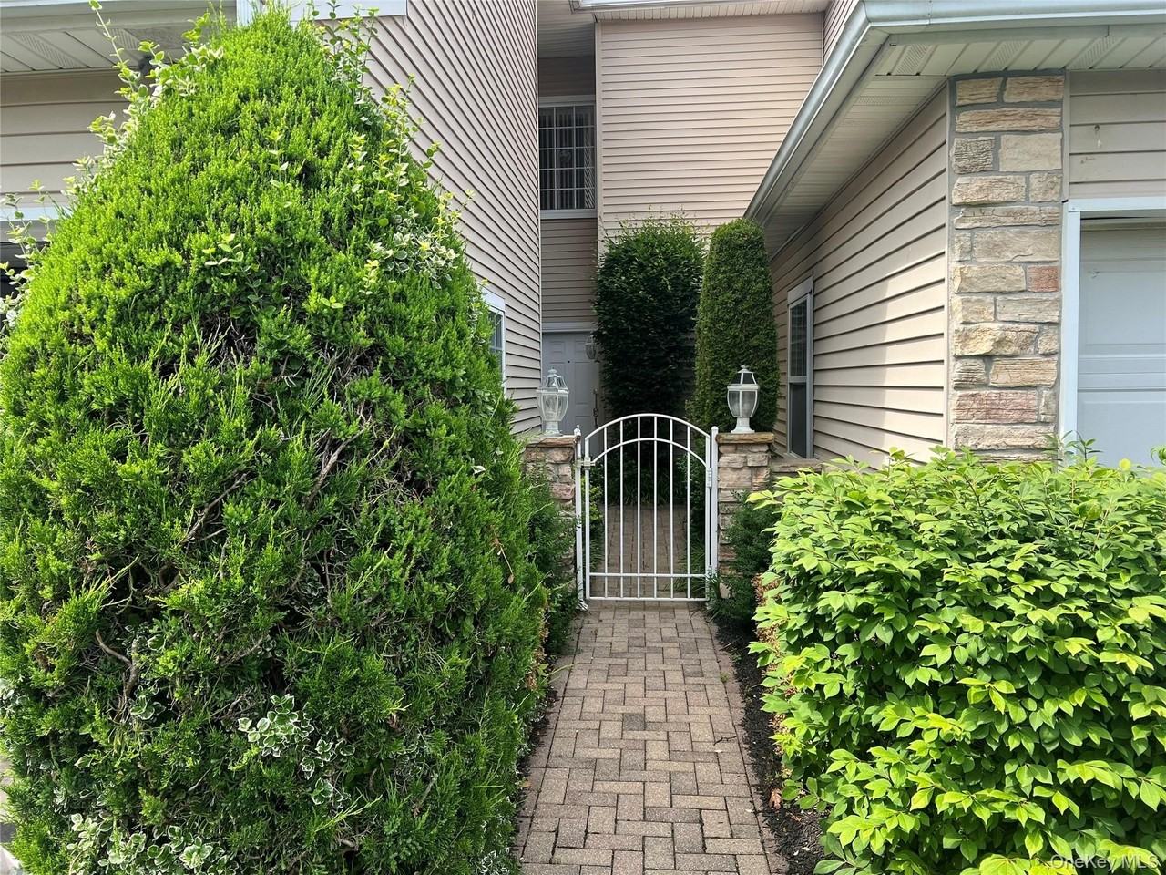 85 Windwatch Dr - Photo 2 of 36