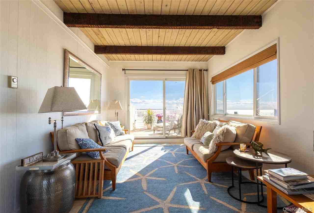 539 Dune Rd #18 - Photo 5 of 22