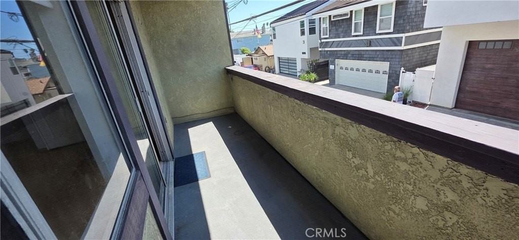 16788 Bayview Dr #B - Photo 4 of 24