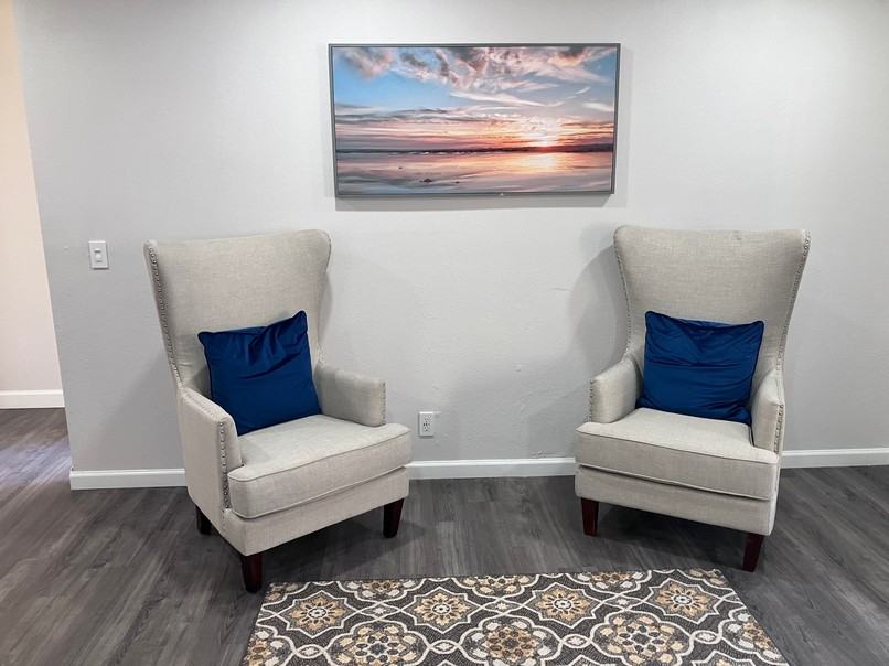 7375 Rollingdell Drive - Photo 2 of 27