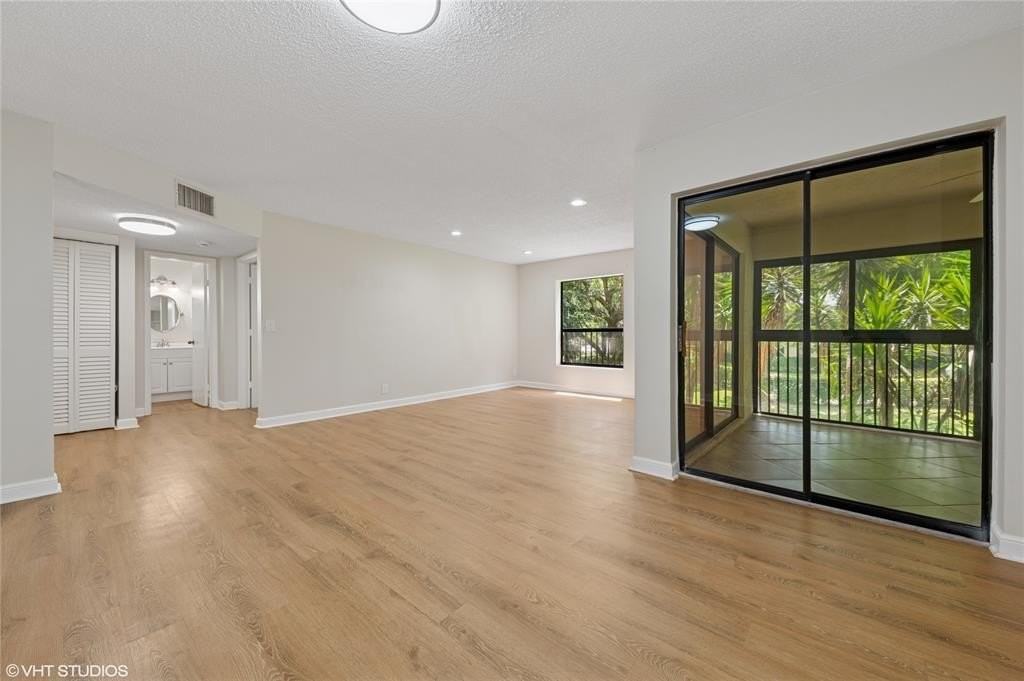 3901 Cocoplum Cir #3521 - Photo 6 of 26