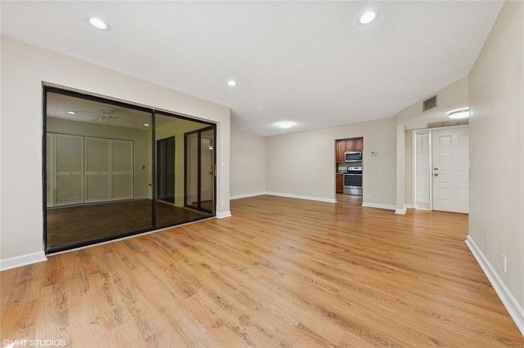 3901 Cocoplum Cir #3521 - Photo 7 of 26