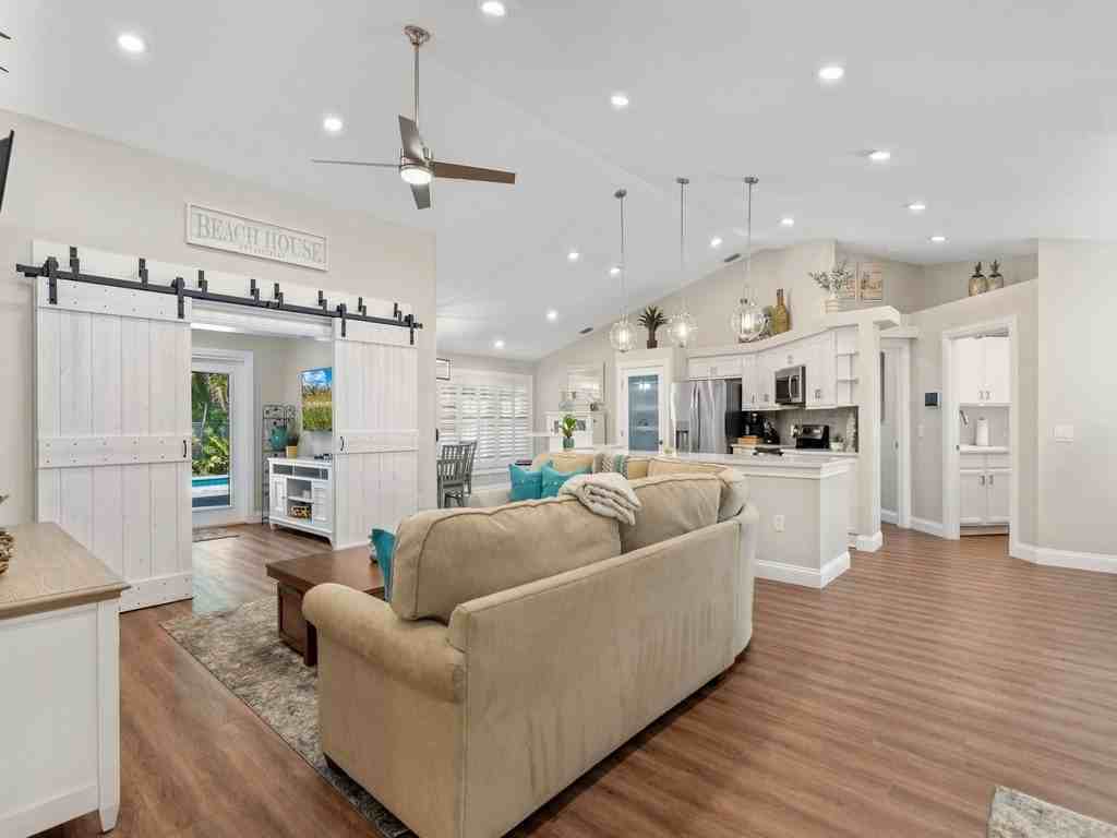 9575 Frangipani Dr - Photo 3 of 31