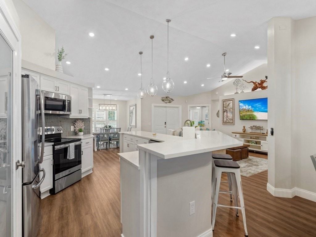 9575 Frangipani Dr - Photo 7 of 31