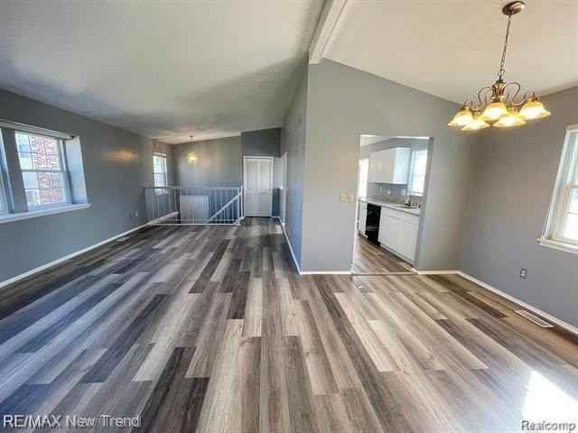 42101 Roscommon St - Photo 2 of 18