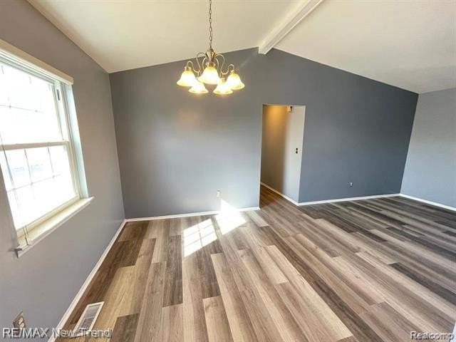 42101 Roscommon St - Photo 7 of 18