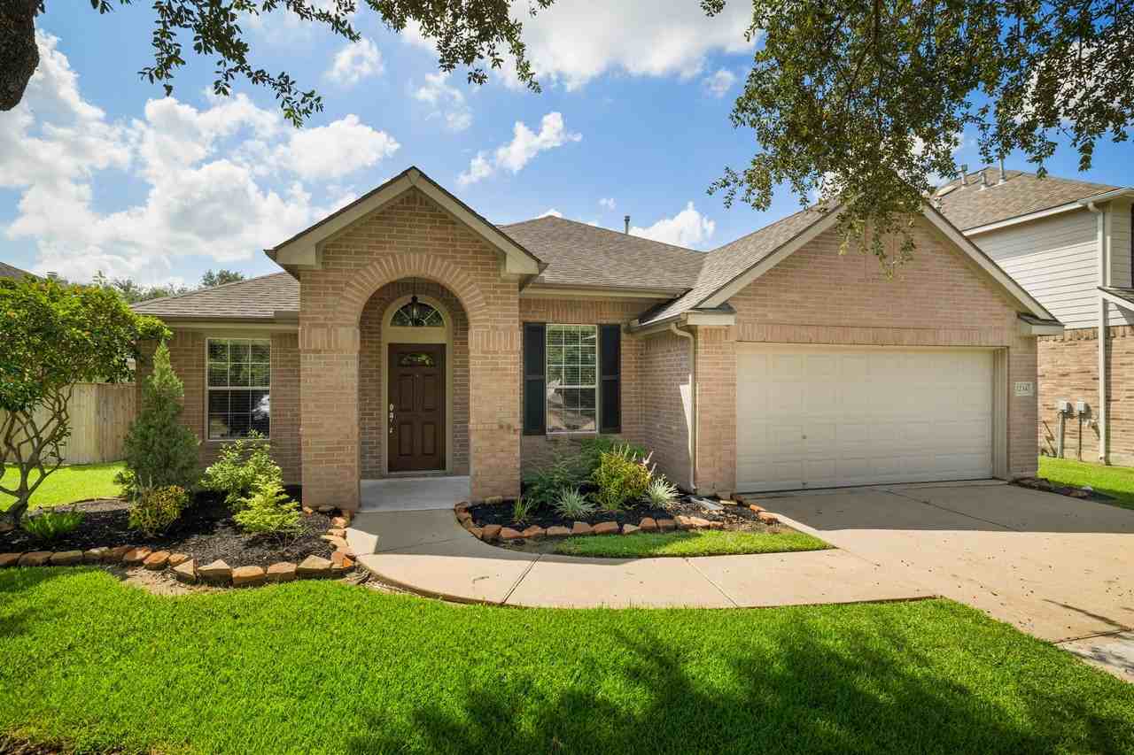 1234 Walston Ridge Dr - Photo 2 of 39