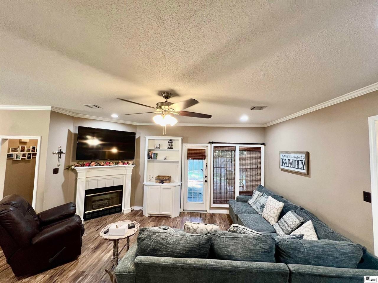 207 Knoll Creek Cir - Photo 5 of 12