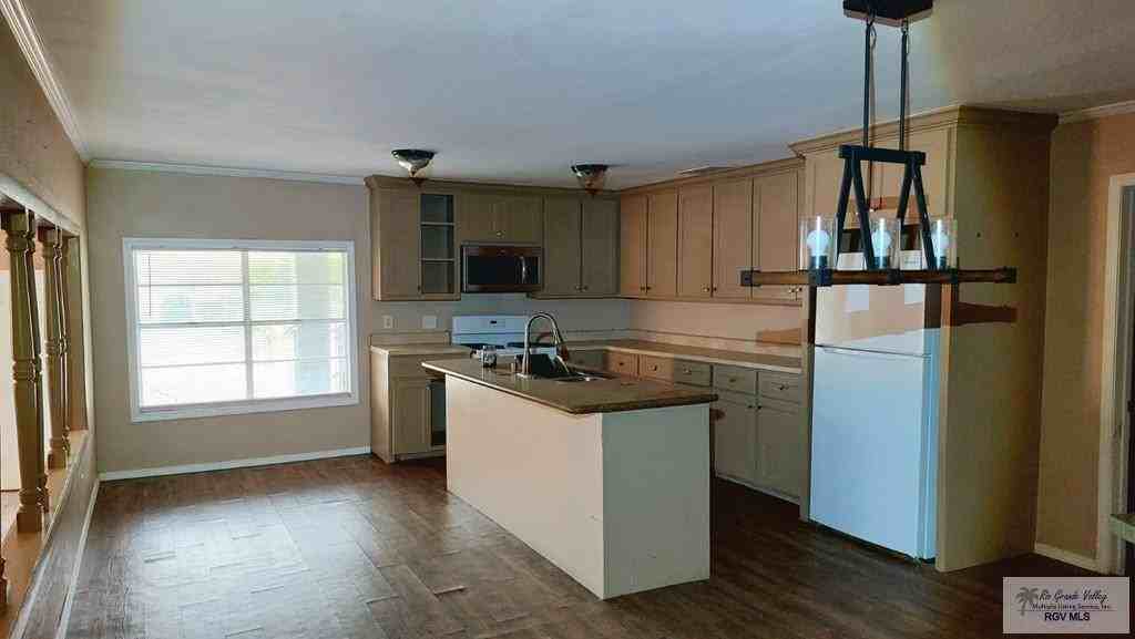 113 Jesus R Cruz - Photo 5 of 9