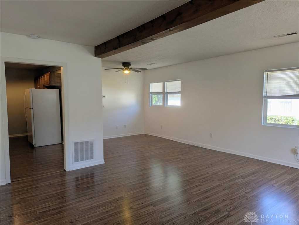 7925 3rd St - Photo 3 of 16