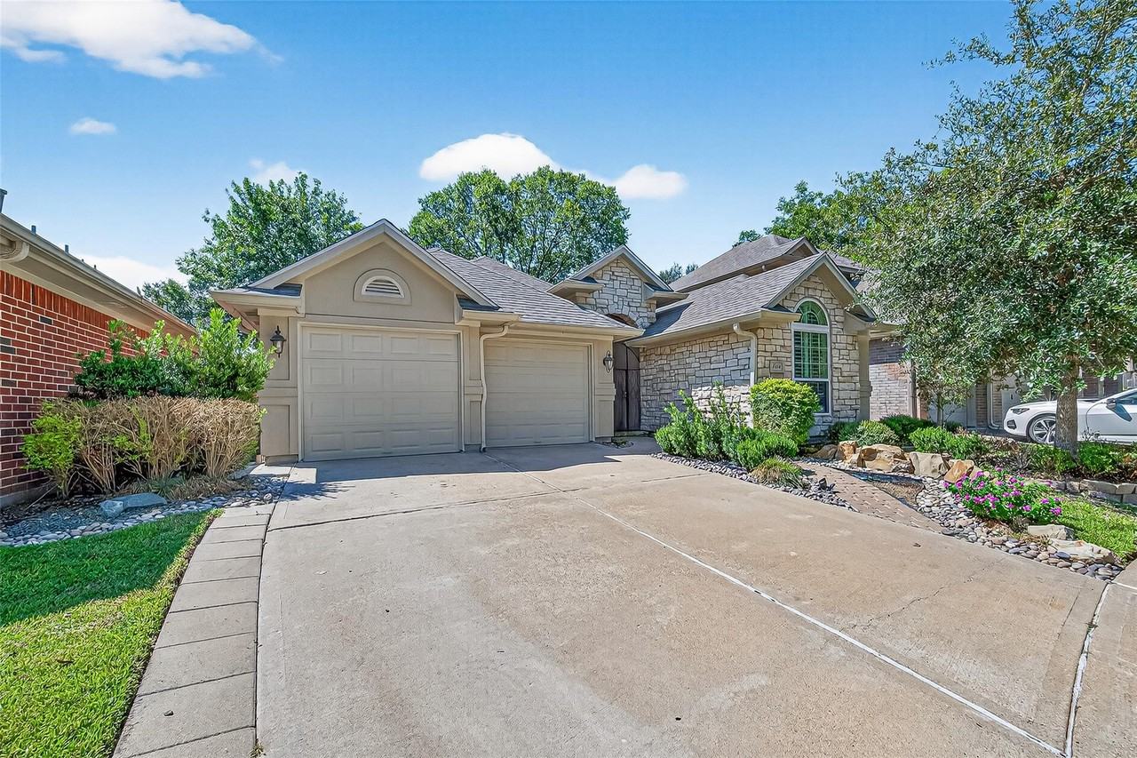 1106 Parkhaven Lane - Photo 2 of 44