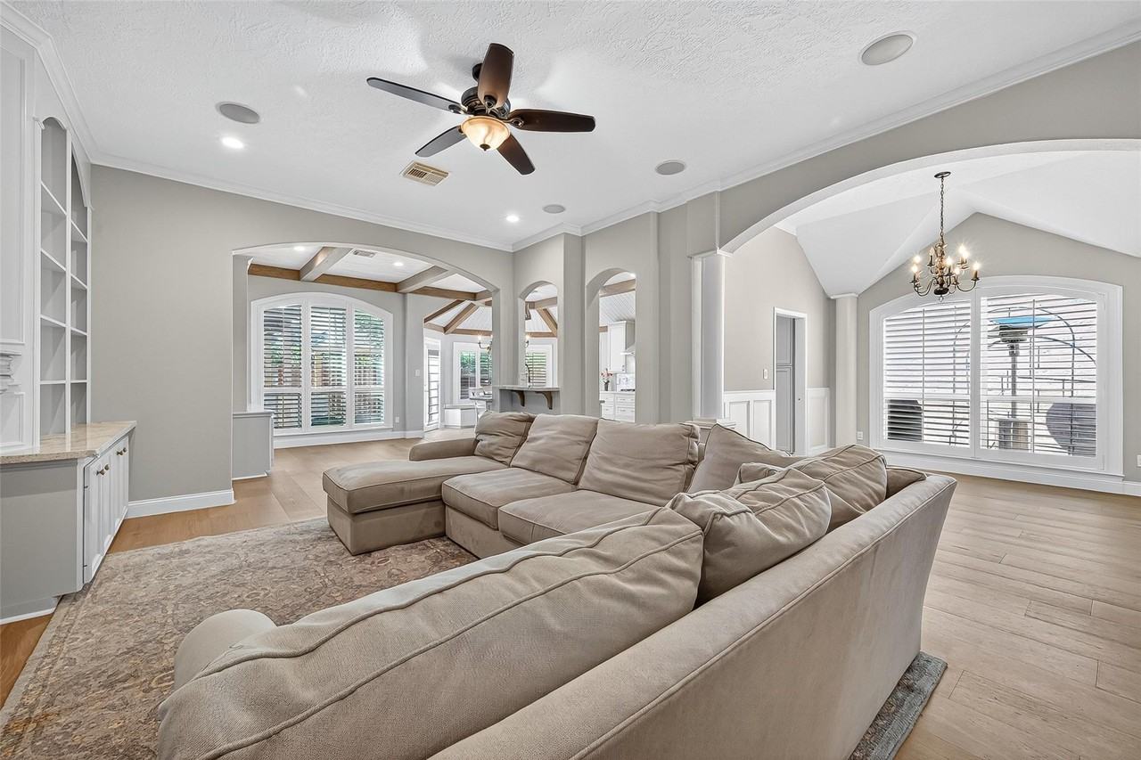 1106 Parkhaven Lane - Photo 6 of 44