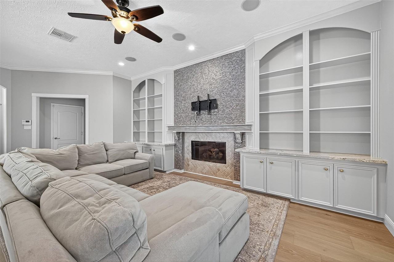 1106 Parkhaven Lane - Photo 7 of 44