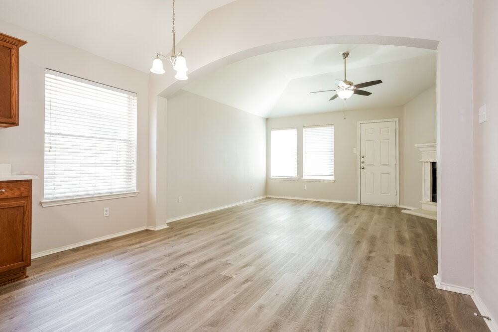 3621 Renzel Blvd - Photo 6 of 16