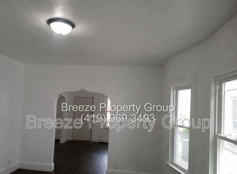 422 Dexter St - Photo 4 of 28