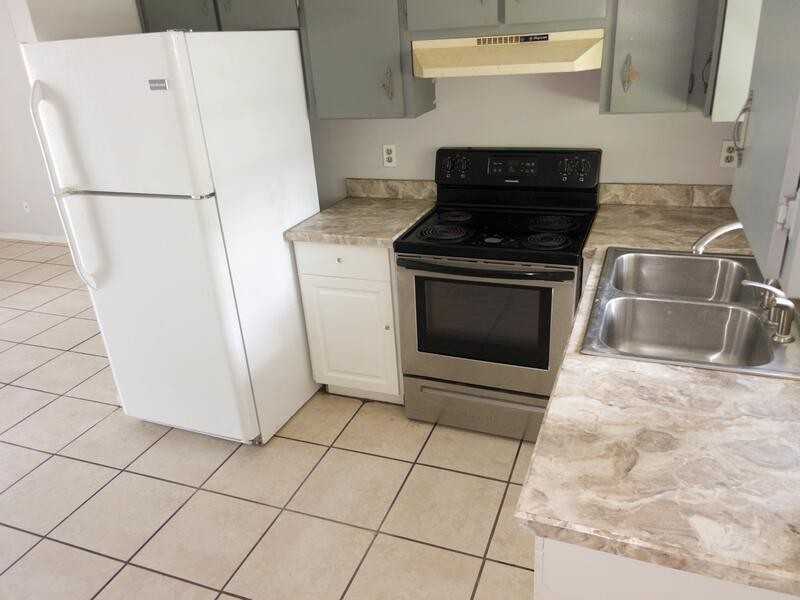 2803 Griffin Rd #C - Photo 4 of 11