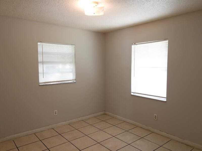 2803 Griffin Rd #C - Photo 7 of 11