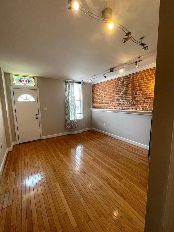 1112 S Conkling St - Photo 3 of 22
